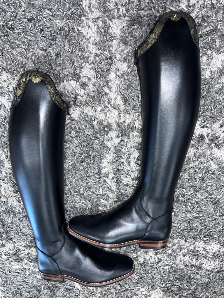 Bergamo Black/Gold Flower
