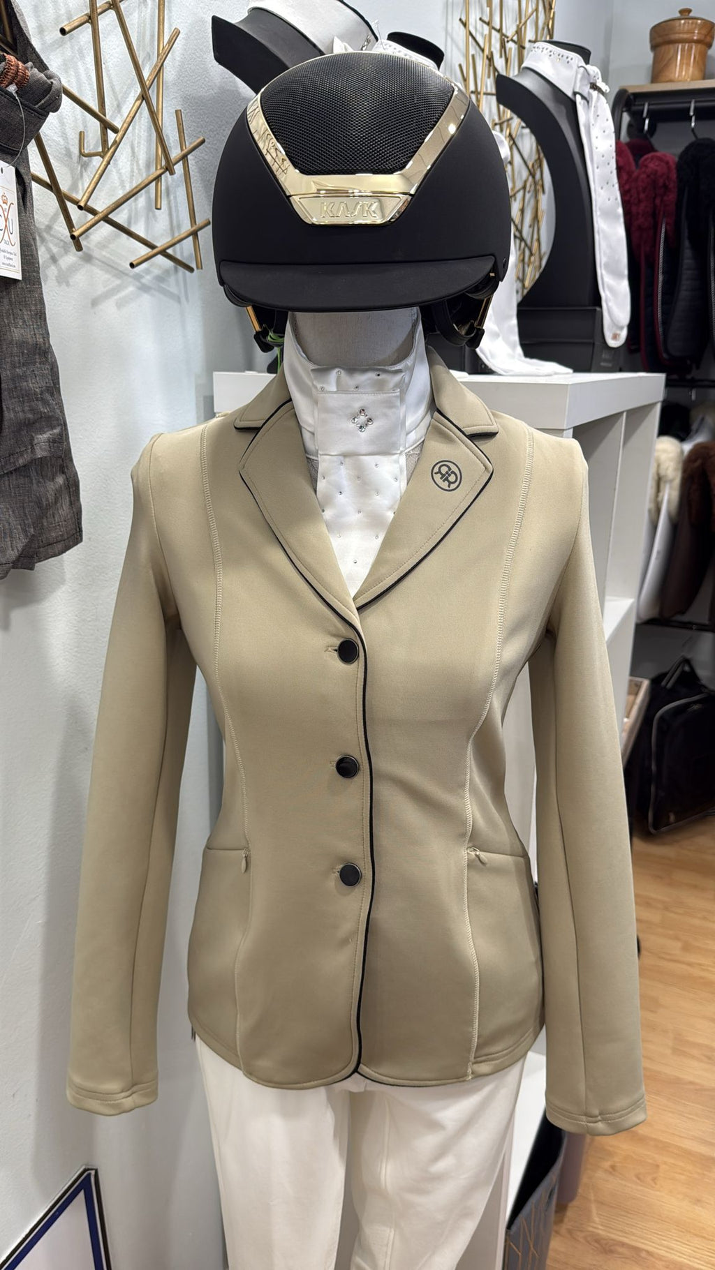 Rebel Show Coat - Warm Sand